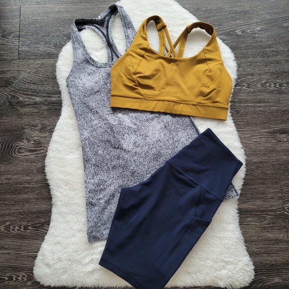 Lululemon Align 8” Shorts with Pockets in True Navy Size 6 - Picture 3 of 11